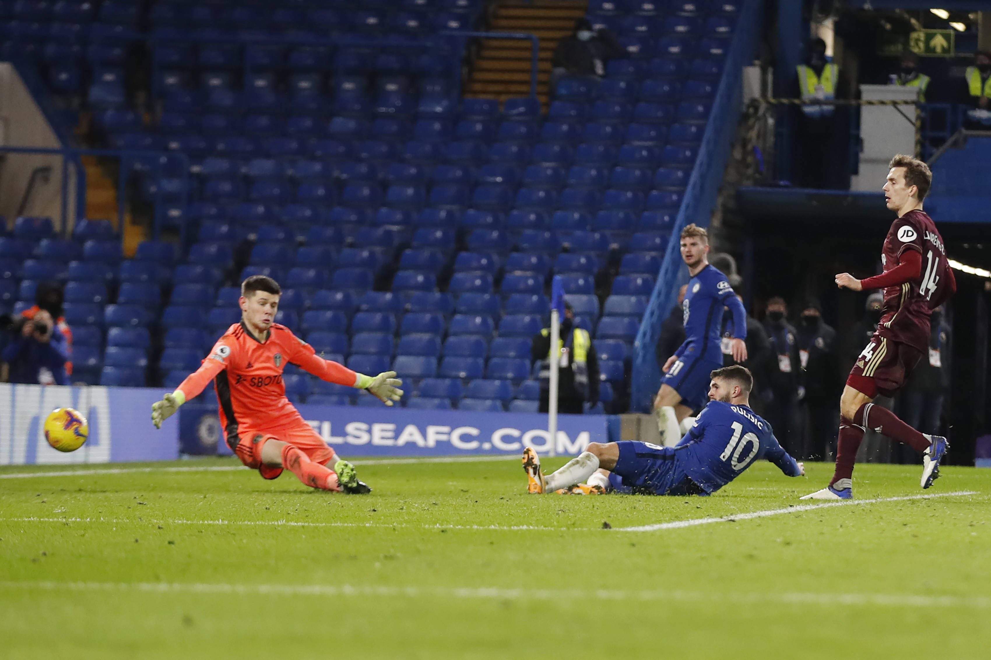 依旧稳固 依旧稳固